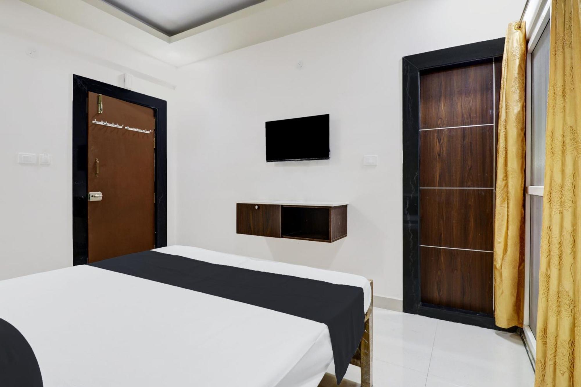Super Hotel O Sri Harshitha Grand Near Zudio - Star Bazaar, Kundalhalli Gate Бенґалуру Екстер'єр фото