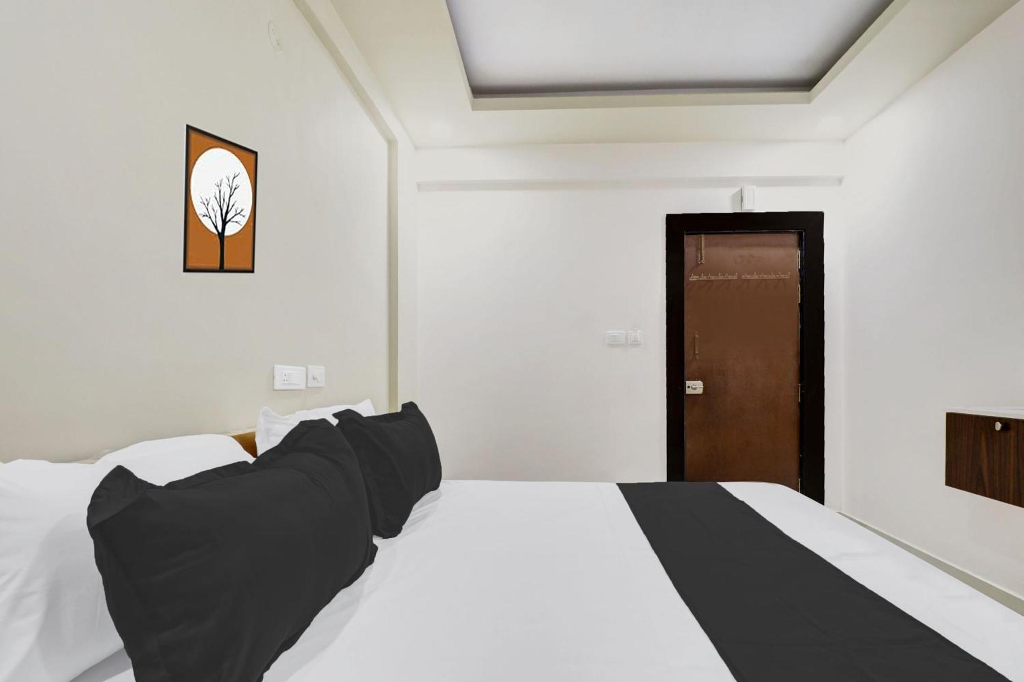 Super Hotel O Sri Harshitha Grand Near Zudio - Star Bazaar, Kundalhalli Gate Бенґалуру Екстер'єр фото